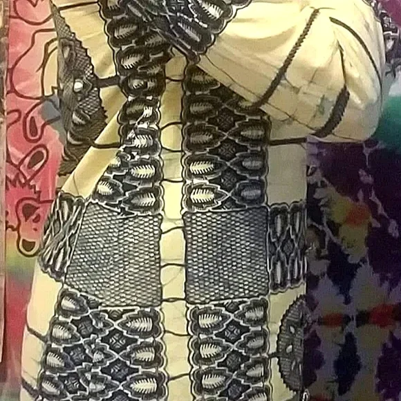 Handmade Geometric Quarter Sleeve Tunic - Picture 2 of 10